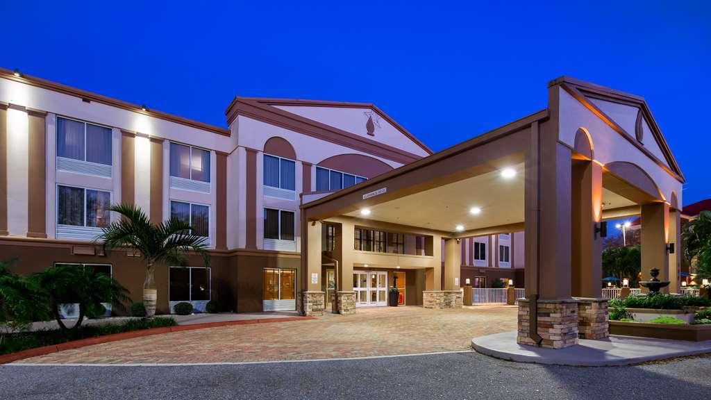 Best Western Plus Ambassador Suites Venice Gardens Zewnętrze zdjęcie