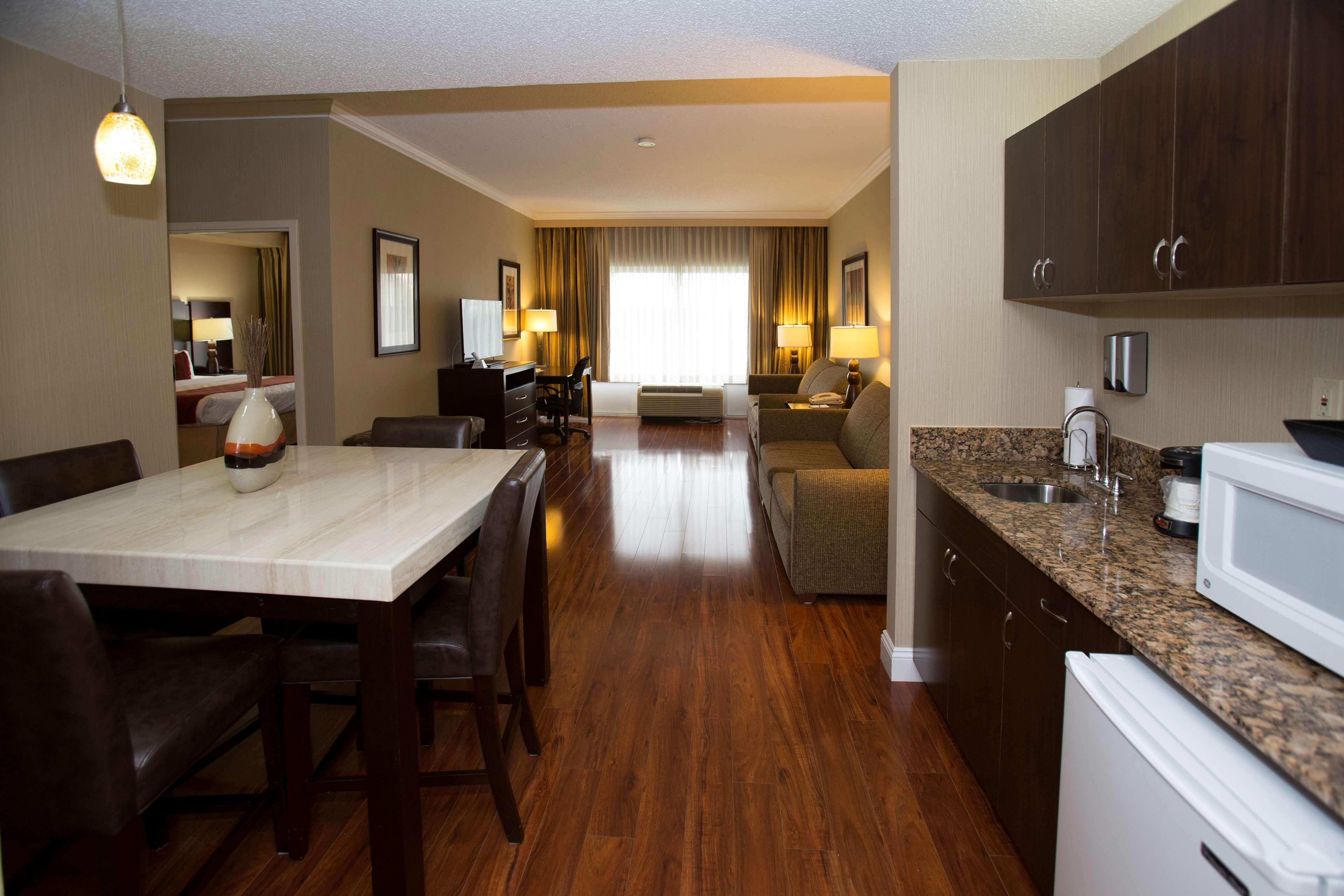 Best Western Plus Ambassador Suites Venice Gardens Zewnętrze zdjęcie