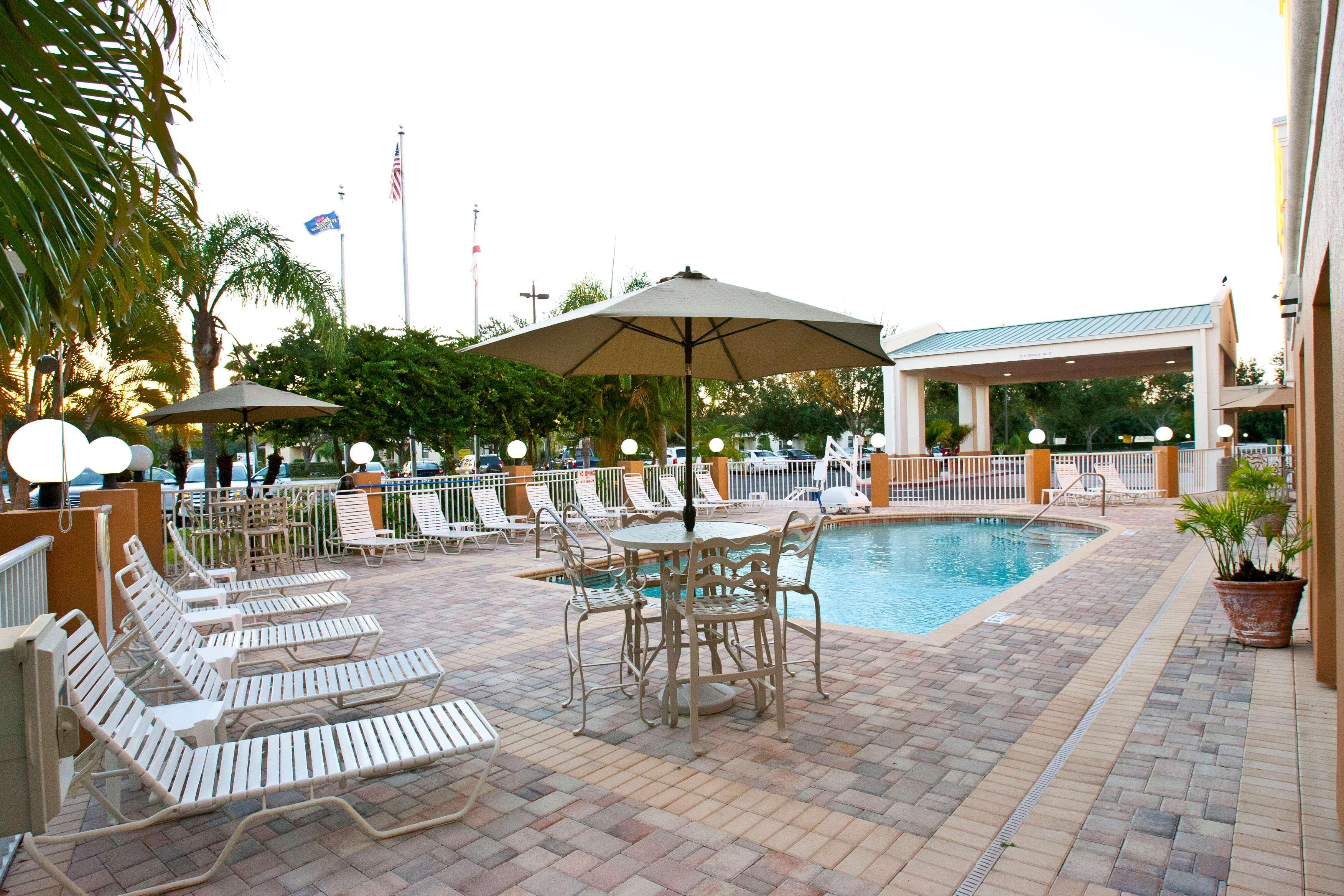 Best Western Plus Ambassador Suites Venice Gardens Zewnętrze zdjęcie