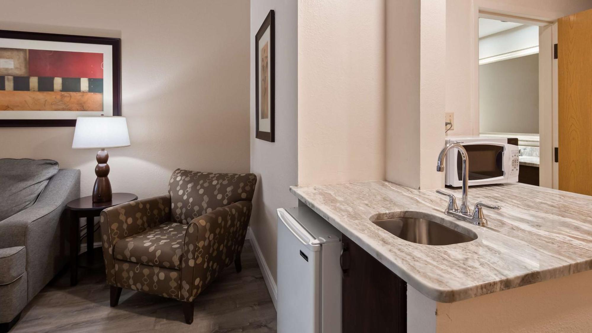 Best Western Plus Ambassador Suites Venice Gardens Zewnętrze zdjęcie