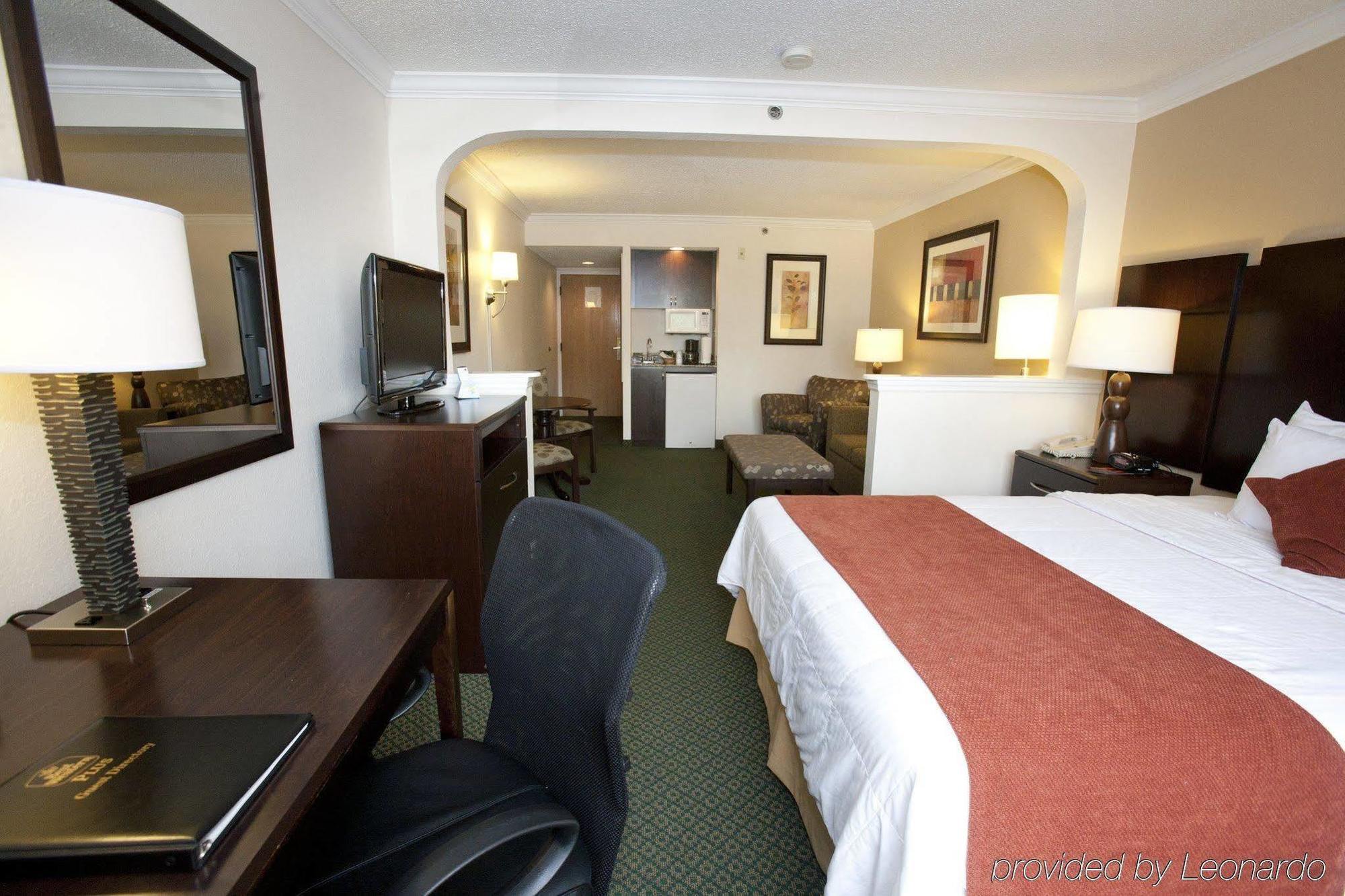 Best Western Plus Ambassador Suites Venice Gardens Pokój zdjęcie