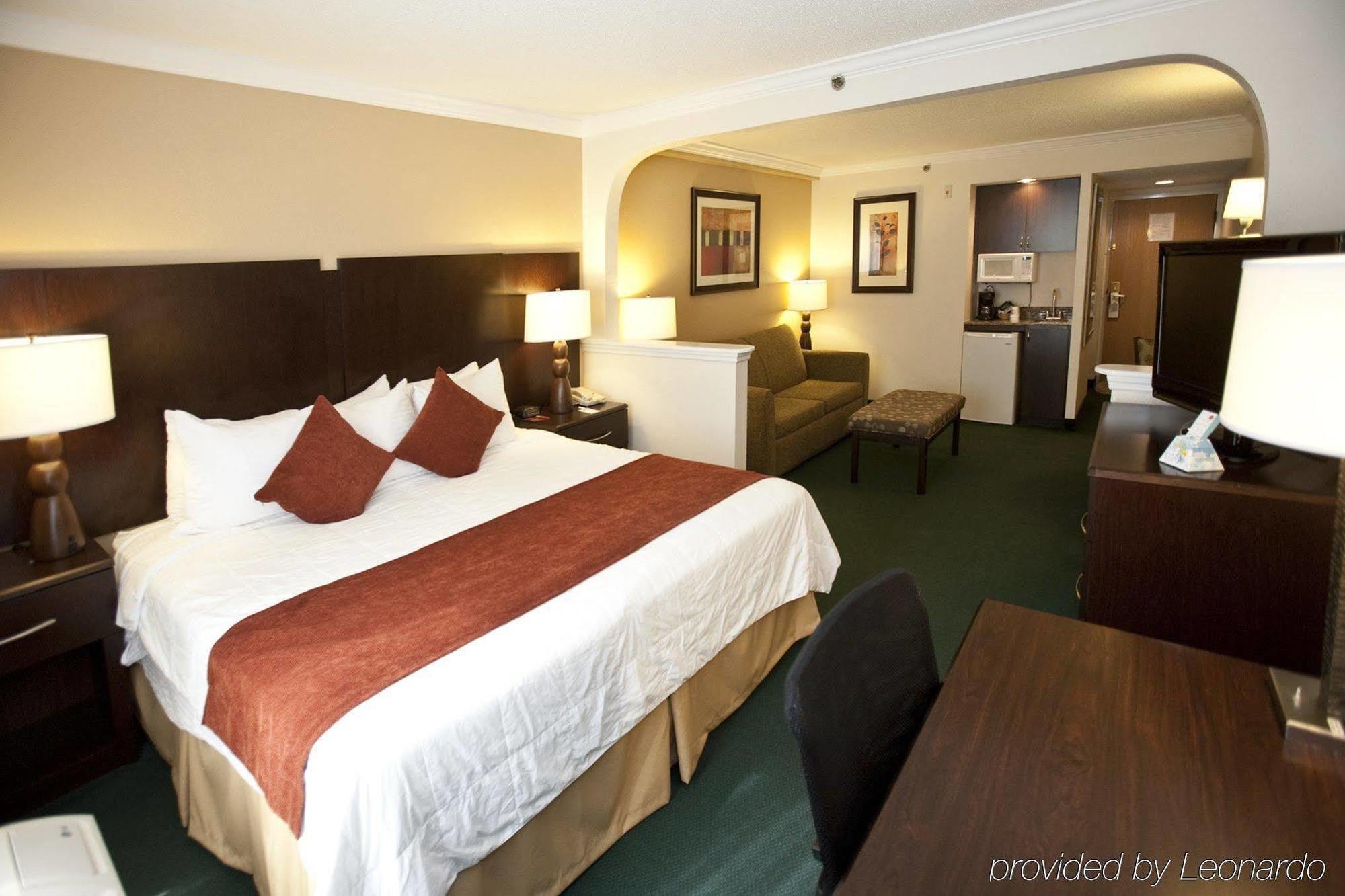 Best Western Plus Ambassador Suites Venice Gardens Zewnętrze zdjęcie